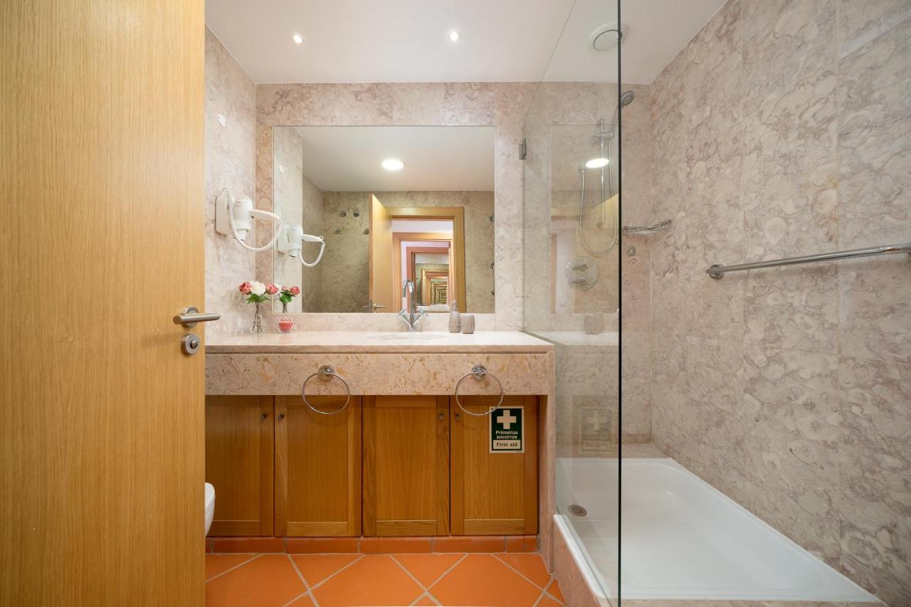Al - Apartamentos Vila Sol F5 Bloco 3 كوارتيرا المظهر الخارجي الصورة