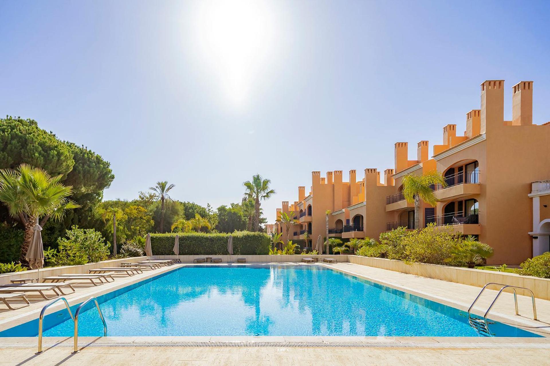 Al - Apartamentos Vila Sol F5 Bloco 3 كوارتيرا المظهر الخارجي الصورة