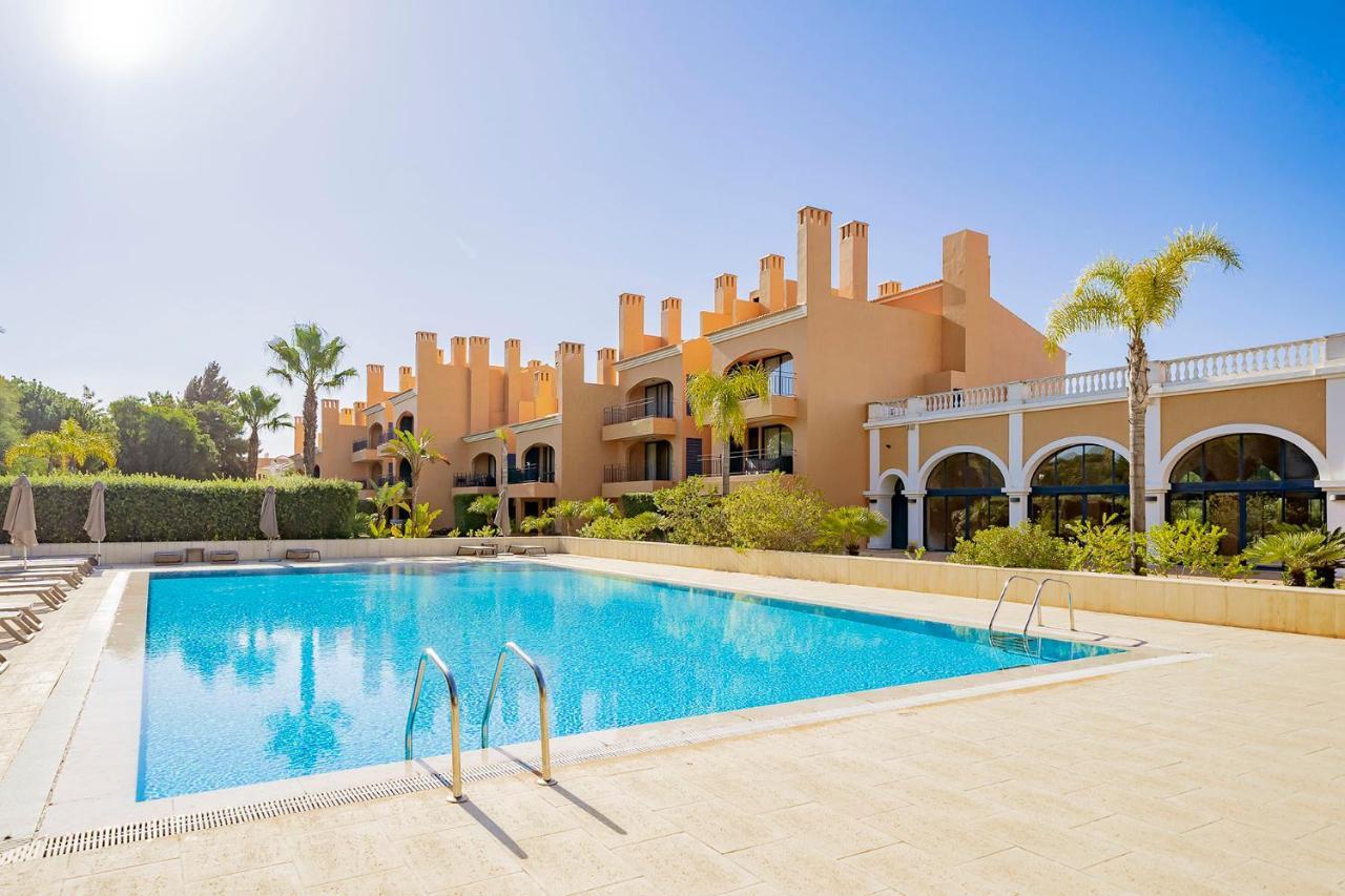 Al - Apartamentos Vila Sol F5 Bloco 3 كوارتيرا المظهر الخارجي الصورة