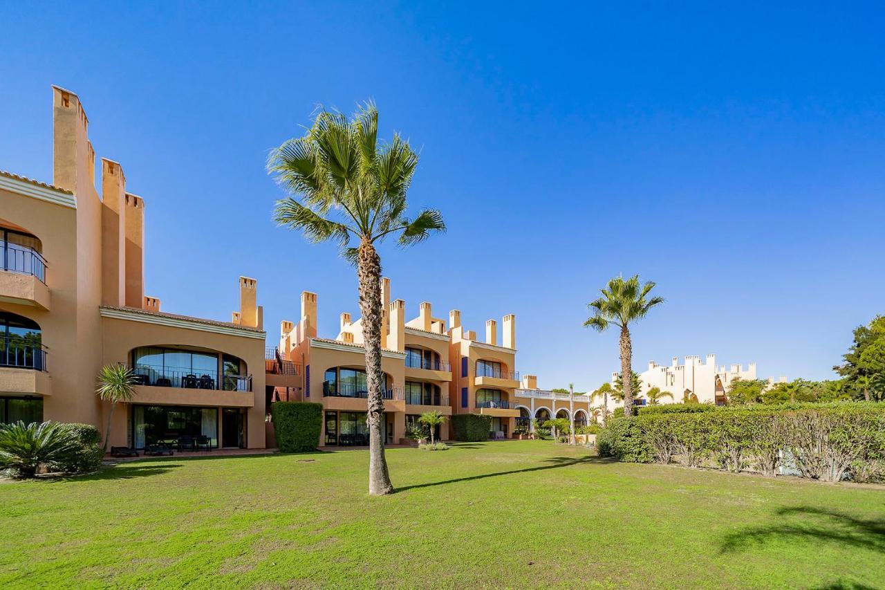 Al - Apartamentos Vila Sol F5 Bloco 3 كوارتيرا المظهر الخارجي الصورة